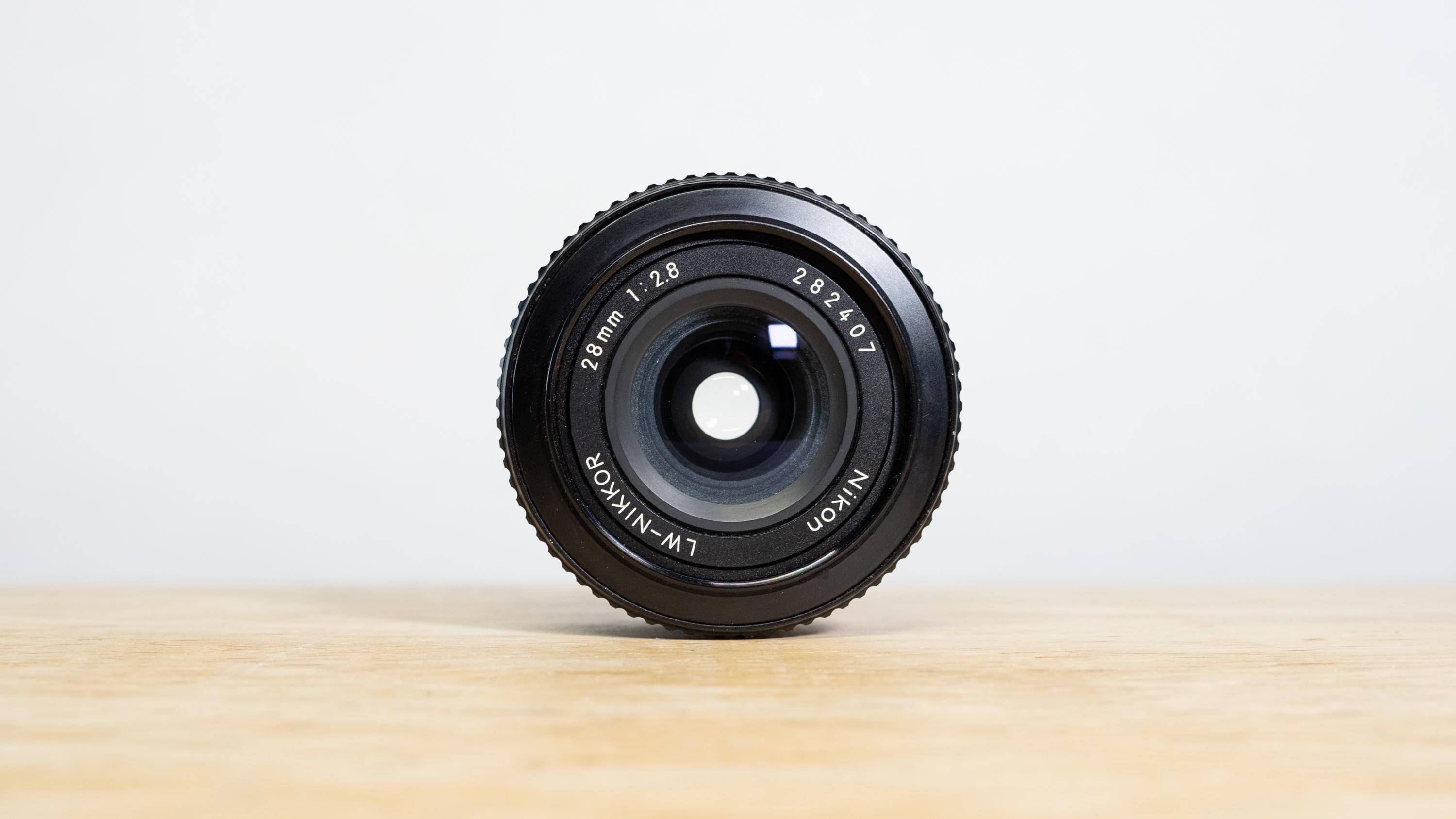 Nikon LW-Nikkor 28 mm 1:2.8 プライムレンズ - Nikonos V 用水上
