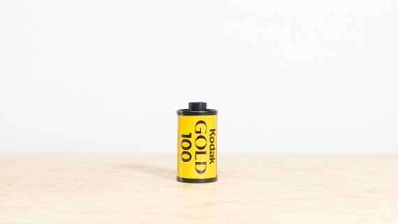 カメラフィルム 業務用 コダック GOLD100 20本入り 期限切れ Kodak