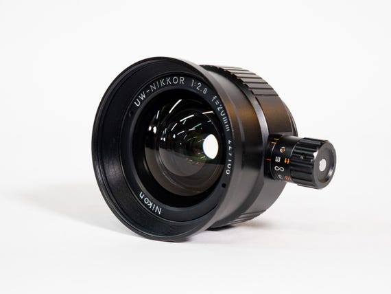 Nikon UW-Nikkor 20 mm 1:2.8 水中プライムレンズ - 圧力テスト済み