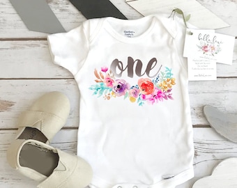 First Birthday shirt, Floral Wreath One, Baby Birthday shirt, 1st Birthday Outfit, Personalized Birthday Shirt, Birthday girl, Boho Birthday