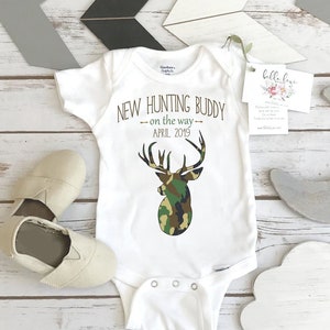 Revelación de embarazo, nuevo compañero de caza, anuncio de embarazo, revelación de bebé, anuncio de bebé, regalo de baby shower, revelación de papá, mono de caza