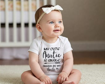Tante Onesie®, meine süße Tante ist Single, Tante Geschenk, Tante Baby Body, lustiges Babyhemd, Tante Hemd, niedliche Babykleidung