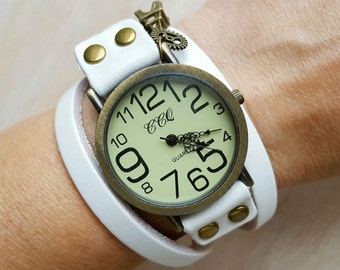 Retro Watch for Woman Long Leather Band Fashion Wristwatch Quartz Vintage Style Jewelry