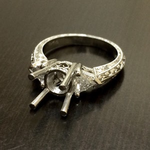 Art Deco Platinum Trillion Cut Diamond Engagement Ring - Platinum Art Deco Diamond Wedding Ring - Art Deco Diamond Engraved Platinum Ring