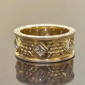 Handmade Art Deco 18K Yellow Gold Hand Engraved Eternity Princess Cut Diamond Men&#39;s Wedding Band - 18K Gold Princess Diamond Men&#39;s Ring