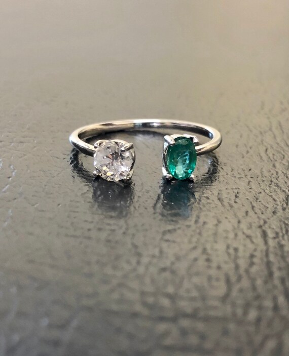Platinum emerald deals engagement rings