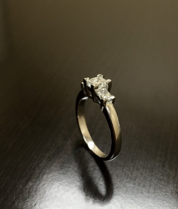 Platinum princess deals cut engagement rings