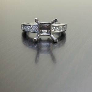18K Gold Modern Diamond Engagement Ring - 18K Gold Diamond Wedding Ring - Princess Cut Ring - 18K Gold Diamond Mounting - 18K Diamond Ring