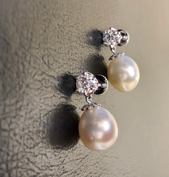 Platinum pearl earrings deals