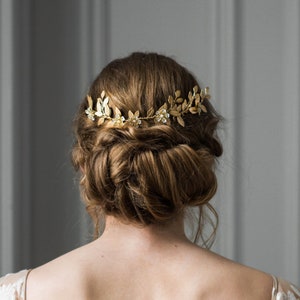 Sara Flower Vine, Gold leaf comb, Gold Leaf Headpiece, Bridal Comb, Wedding Flower Comb, 204 image 2