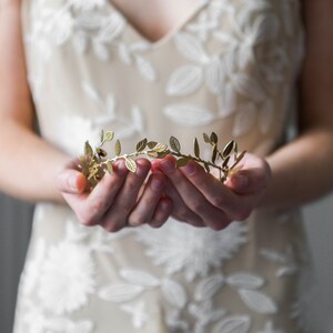 Delicate Leaf Tiara, Gold Tiara, Leaf Headpiece, Gold Bridal Headband, Bridal Tiara 102 image 2