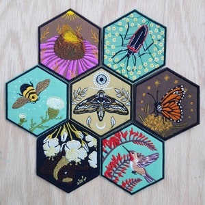 Geborduurde Patches Endangered Pollinator Patch Series / Iron On Patch / Flower of Life / Hive Insect Love