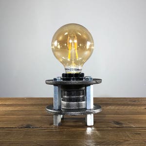 Minimalist Lamp 2 - Table Lamp - Industrial Lighting
