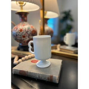 Milk glass mug