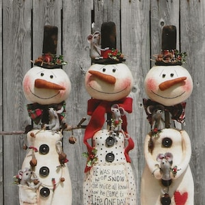 Primitive PATTERN Heads Up! It's Winter!