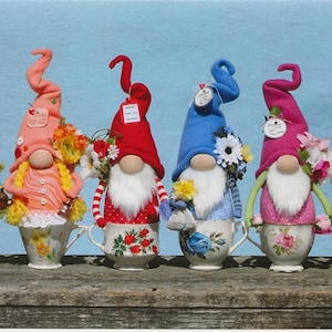 Primitive PATTERN Gnome Time Like Tea Time