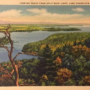 Carte postale : Regardant vers le sud de Split Rock Light, lac Champlain