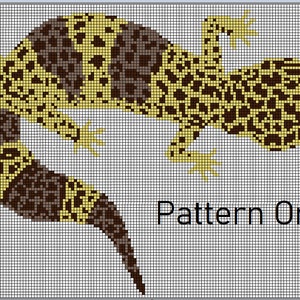 Puede incluir: Un patrón de pixel art de un gecko amarillo y marrón sobre un fondo blanco. El patrón está etiquetado como "Pattern Only".