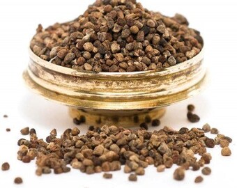 Cardamom Seeds 50g - Handmade Spice Blend - Fresh Spices - Curries - Baking - Ideal for Home Cook - Foodie Ingredient - Cardamon