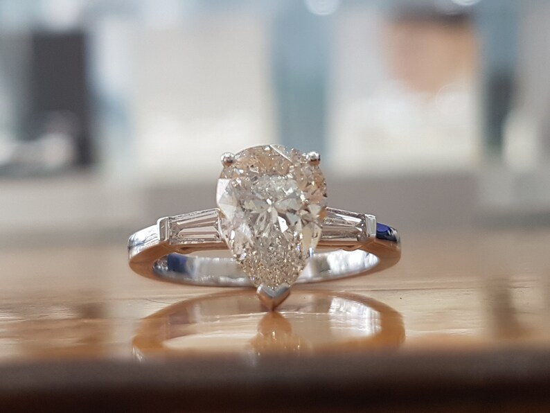 2 carat pear shaped diamond ring 2 carat pear shaped diamond ring