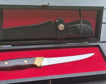 Vintage Johnny Morris skinning knife
