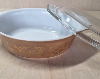 pyrex early american casserole dish with lid
