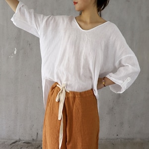 Z130---High Counted French Linen Blouse / Tunic Top / Tee / T-shirt, wiht Chinese Knotted Buttons, Women&#39;s Oversized Linen Peasant Top.