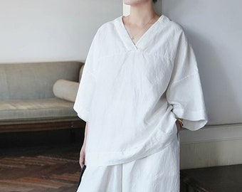L202---Loose White Heavy Weight Washed Linen V-neck Tee / Top , Simplicity 3/4 Sleeve Linen Blouse, Made to Order.
