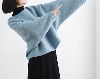 K027-Chaqueta tipo jersey de manga murciélago de gran tamaño de lana hervida para mujer en azul bebé, abrigo de fieltro de gran tamaño, hecho a pedido.