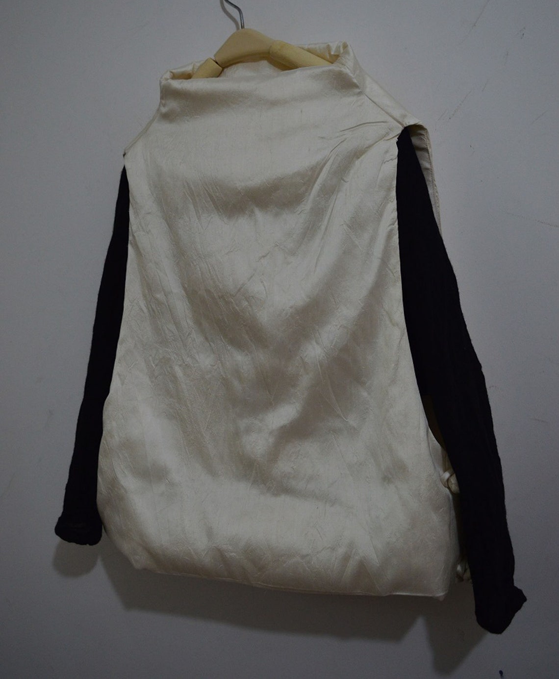 A195Woman's Duppion Silk Goose Down Vest Black Winter | Etsy