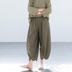 J064---Pantaloni a petalo in cotone cartaceo ad alto numero di pezzi, color verde oliva, pantaloni a tulipano, pantaloni corti, pantaloni estivi, pantaloni a palloncino, realizzati su ordinazione.