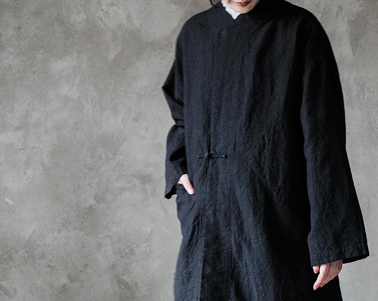N134---black Linen Trench Coat With Chinese Hand Knotted Button