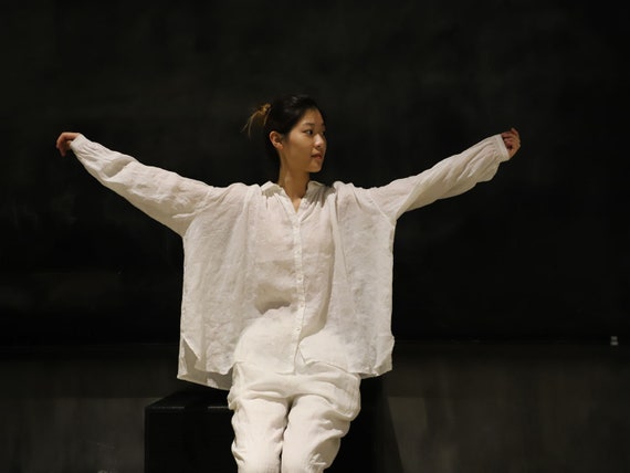 A153---super Loose White French Linen Poet Shirt / Blouse, 18th