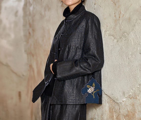G208---cracked Mud Silk Short Chinese Jacket With Hand Embroidery