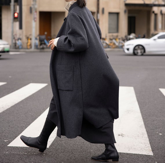 MMM「coat with elongated necklines」44 Oversized 'MMM' Coat – La Garçonne