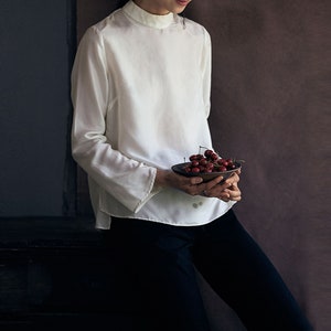 E018---White Mulberry Silk Habutae Stand Collar Top, Tee, Shirt, Women&#39;s Long Sleeve Blouse