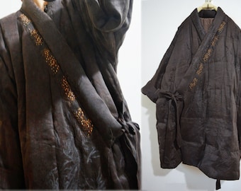 X015 --- Modderkleurige zijde linnen jacquard ganzendons dames Hanfu-jas, gezwollen donsjas, Chinese modderzijde hanfu-donsjas, op bestelling gemaakt.