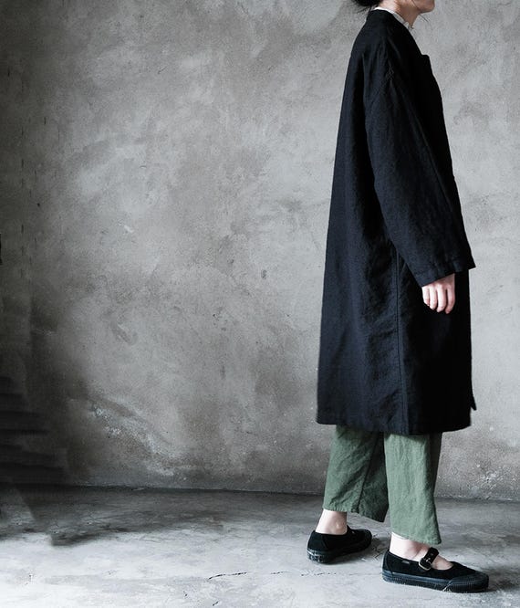 N134---black Linen Trench Coat With Chinese Hand Knotted Button