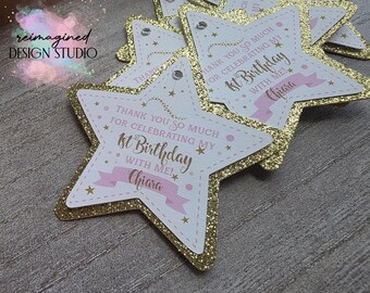Petites étoiles scintillantes : étiquettes de cadeaux scintillantes