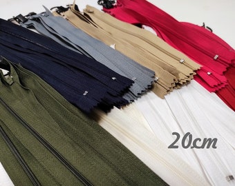 20 cm - zipper - not divisible - different colors