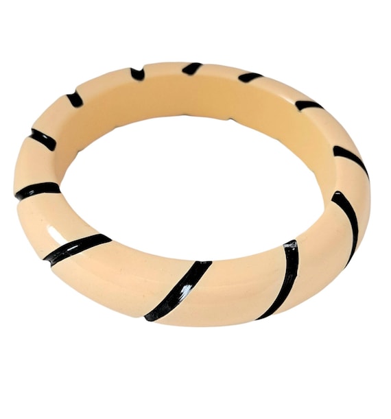 Yellow And Black Striped Carved Bakelite Bangle Br