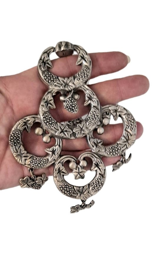 Vintage Grape Leaf Statement Pendant Necklace - image 4