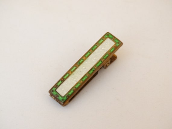 1920s Art Deco Guilloche Lingerie Clip Green Enam… - image 2