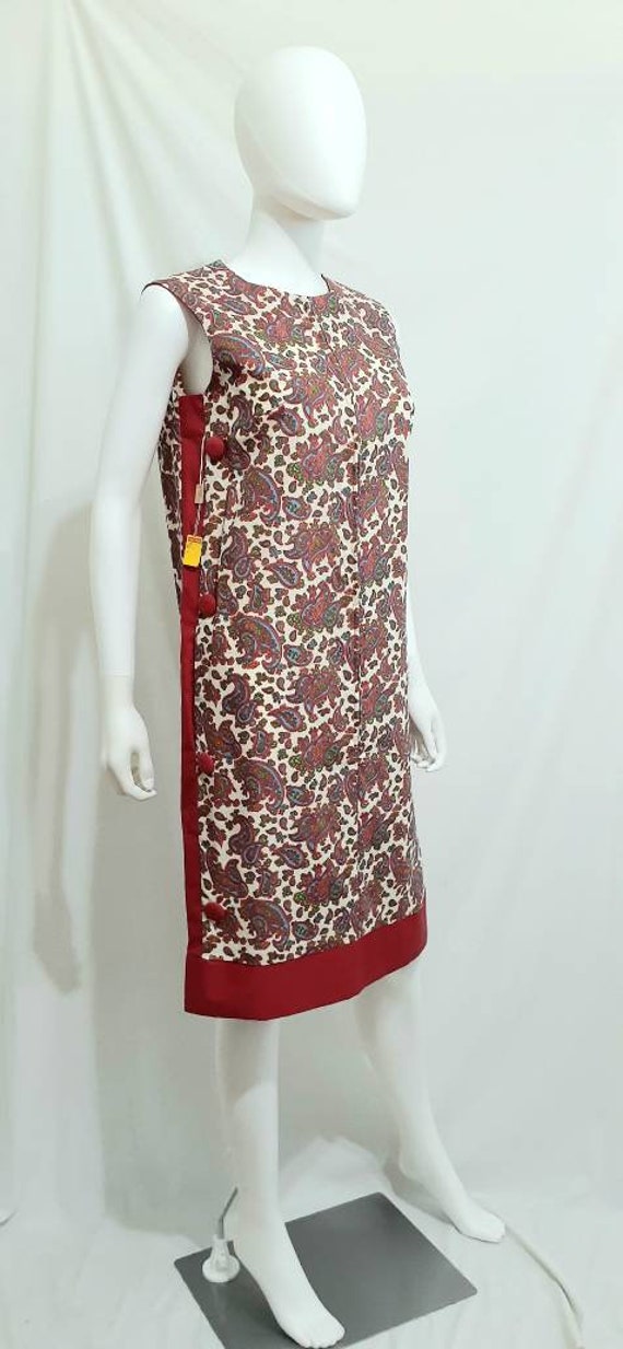 1960s Step N Go Zippered Front Paisley Shift Dress