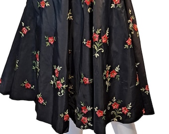 Joe Davidson Floral Embroidered Taffeta Circle Skirt 32 Inch Waist