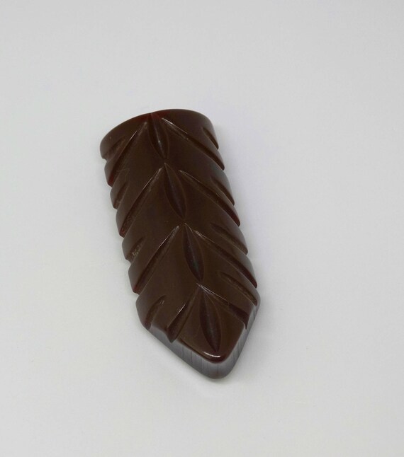 1930s Chocolate Brown Carved Bakelite Dress Clip … - image 2