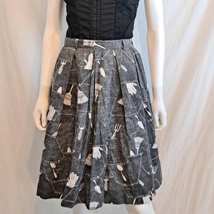 Vintage Gardening Cotton Novelty Print Box Pleated Skirt 26 Waist