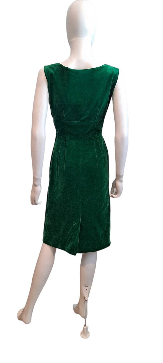 1960s Green Velvet Cocktail Dress - image 2