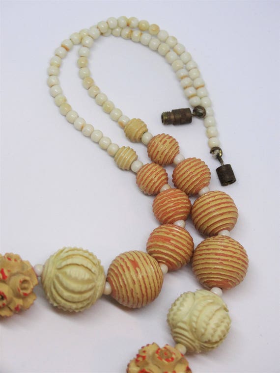 1930s Carved Celluloid Over Dyed Bead Necklace De… - image 5