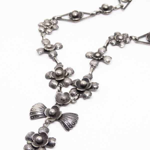 Antique F Peruzzi Art Nouveau Sterling Silver Flower Necklace